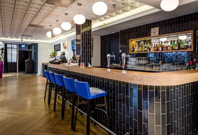 בית מלון כפרי Park Inn By Radisson Amsterdam Airport Schiphol