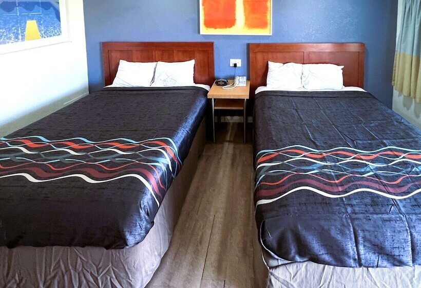 Отель Ridgecrest An Extended Stay Studios