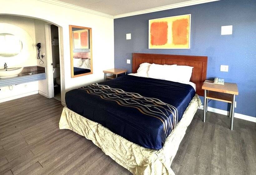 Отель Ridgecrest An Extended Stay Studios