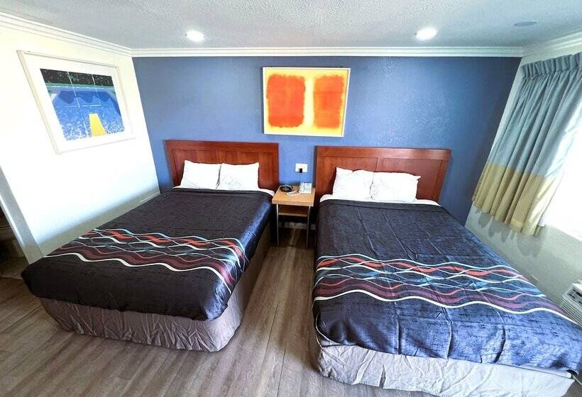 Отель Ridgecrest An Extended Stay Studios