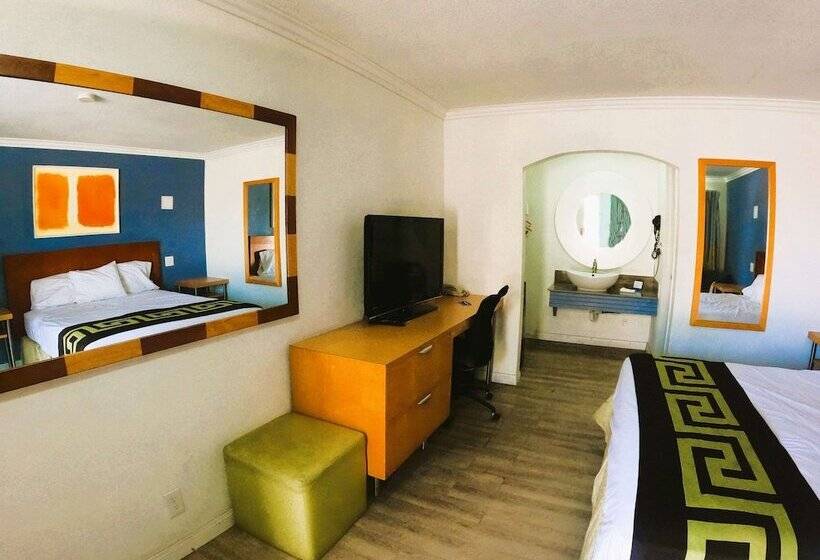 Отель Ridgecrest An Extended Stay Studios