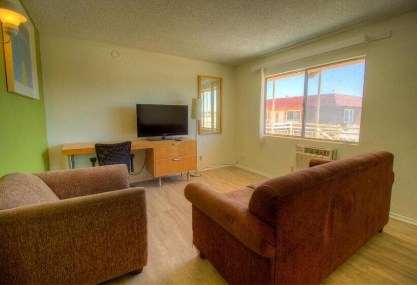 Отель Ridgecrest An Extended Stay Studios