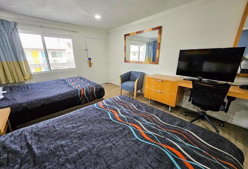 Отель Ridgecrest An Extended Stay Studios