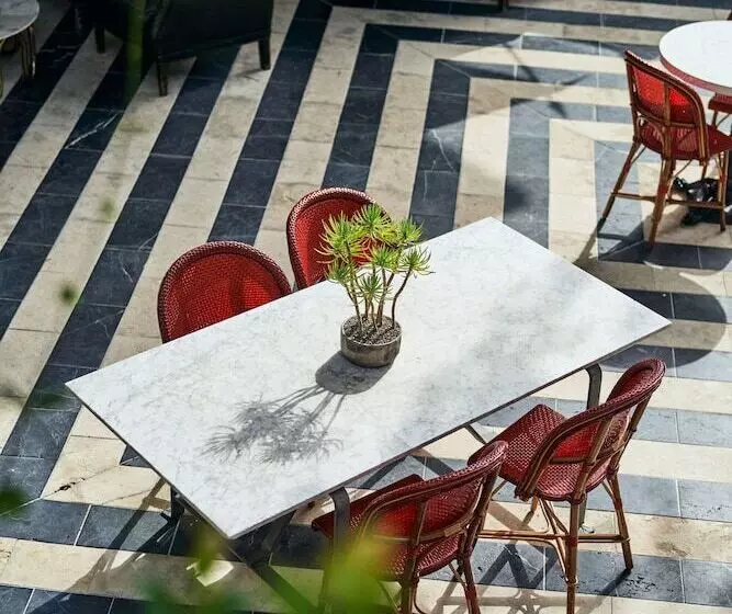 هتل Saint Cecilia