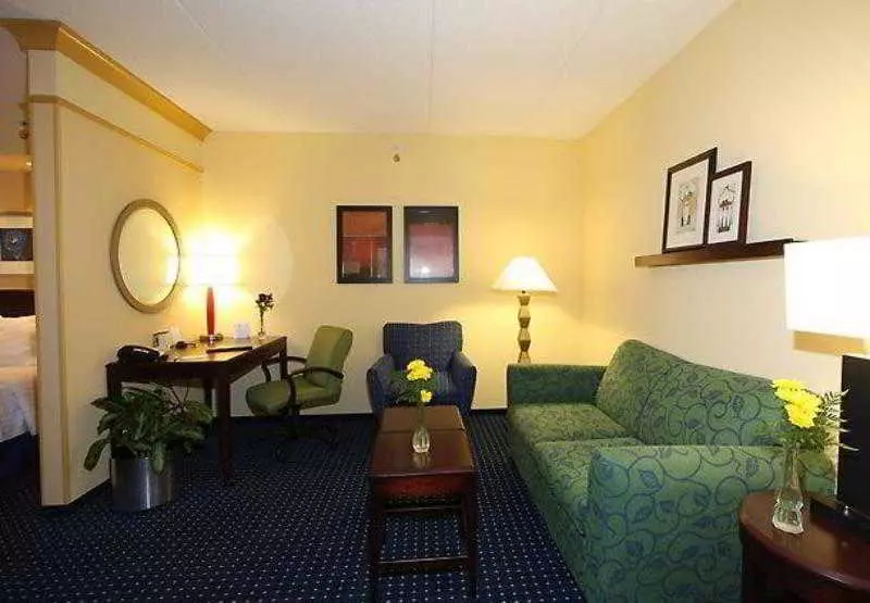 Отель Springhill Suites Hagerstown