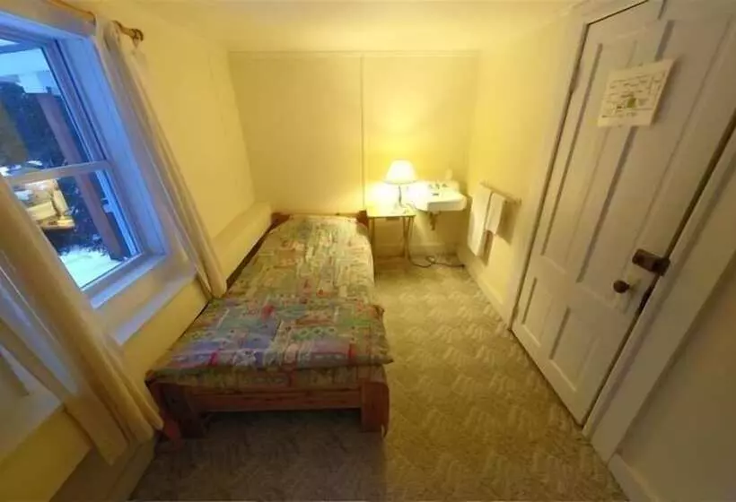 酒店 The Riverside Inn