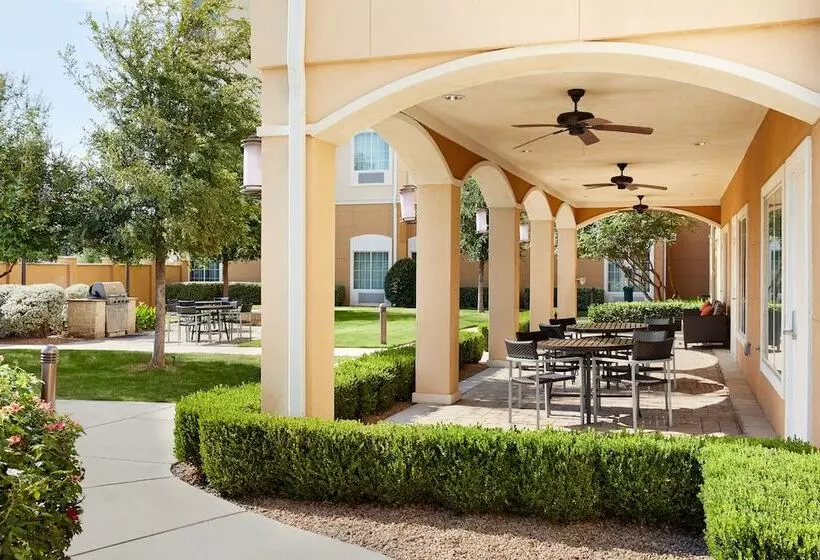 هتل Towneplace Suites By Marriott Midland