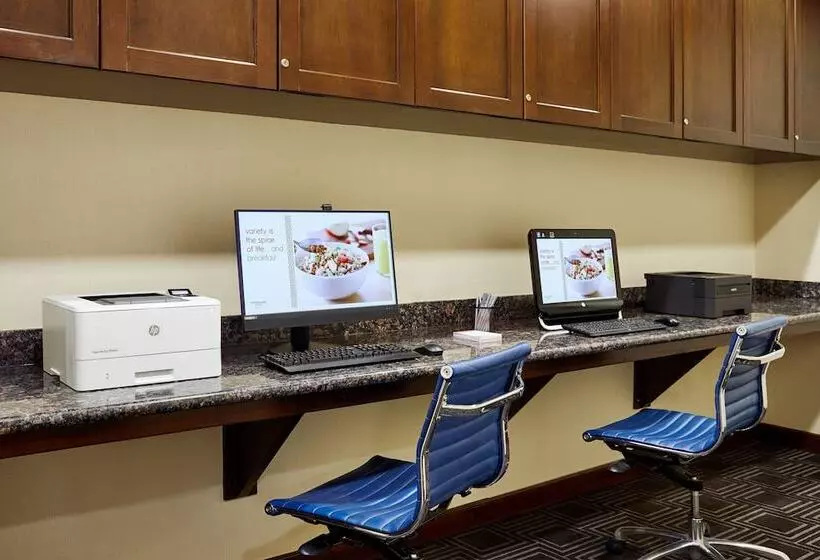 هتل Towneplace Suites By Marriott Midland