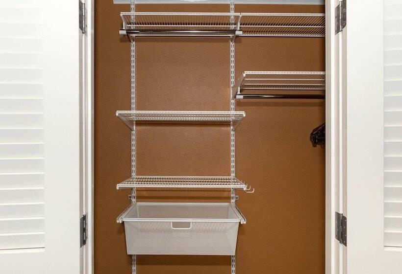 فندق Towneplace Suites By Marriott Midland