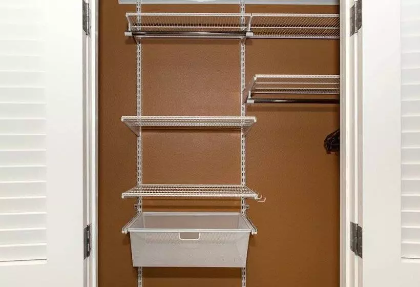 هتل Towneplace Suites By Marriott Midland