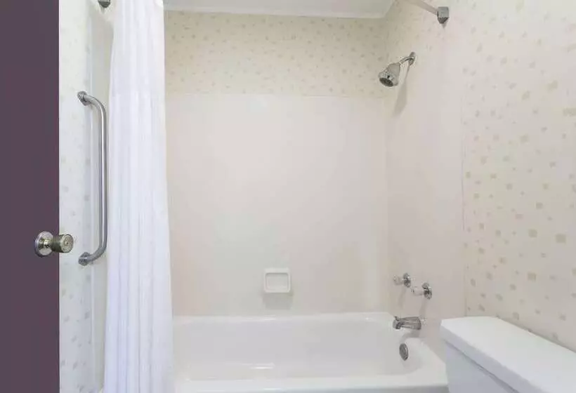 酒店 Travelodge By Wyndham Seymour