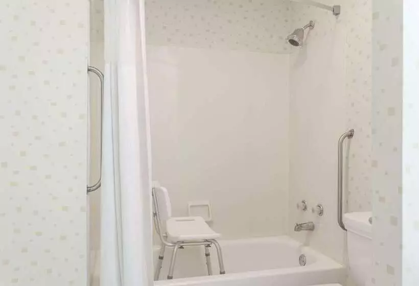 酒店 Travelodge By Wyndham Seymour