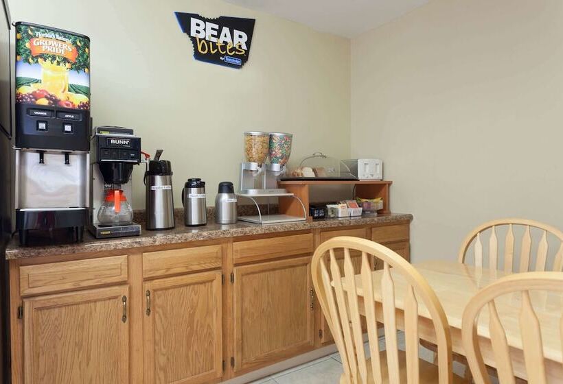 酒店 Travelodge By Wyndham Seymour