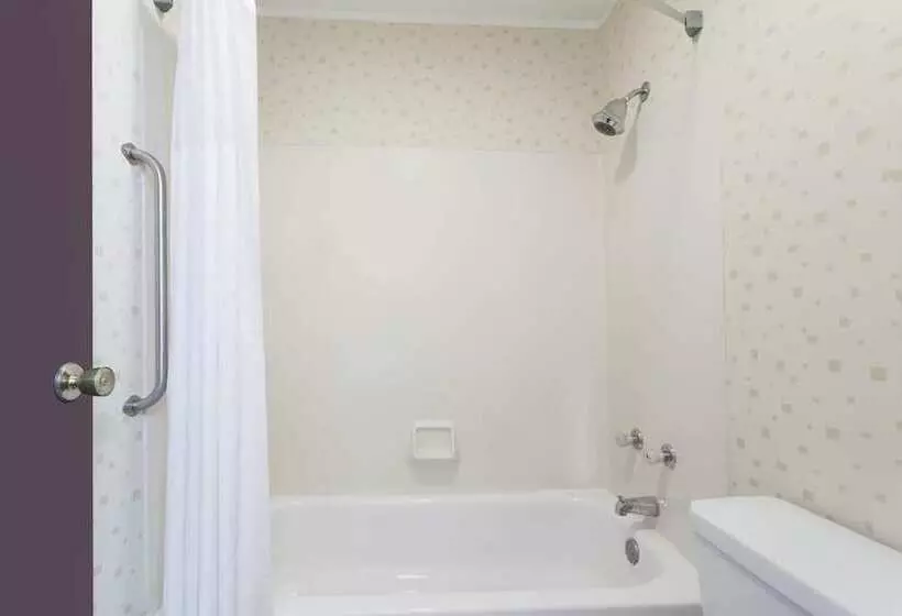 酒店 Travelodge By Wyndham Seymour