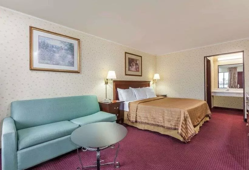 酒店 Travelodge By Wyndham Seymour