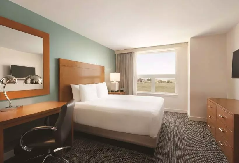 Hyatt House Denver Airport