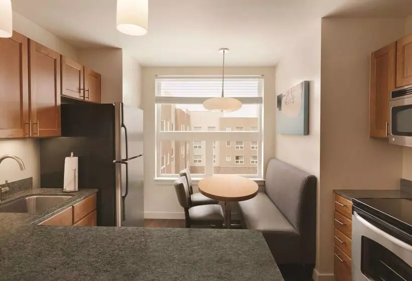 Hyatt House Denver Airport