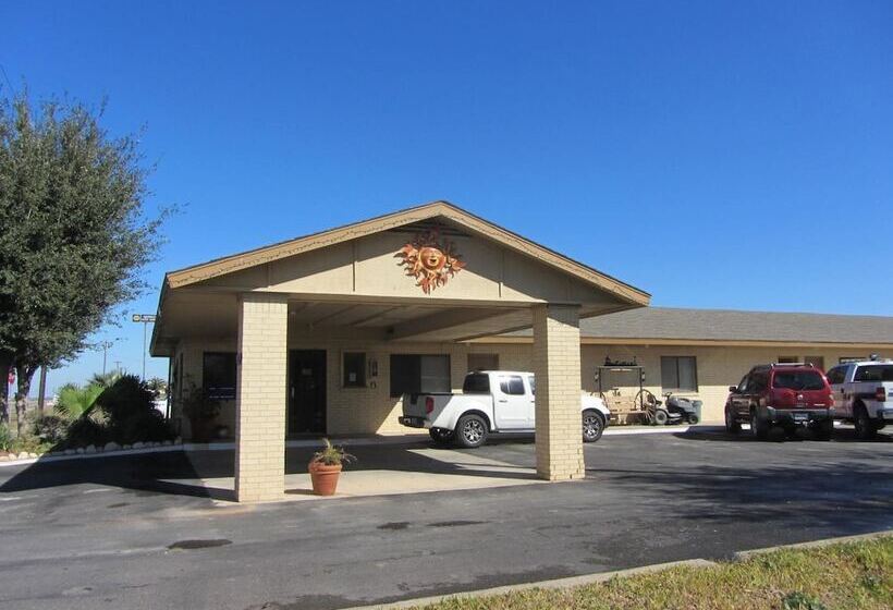 Мотель Hebbronville Executive Inn