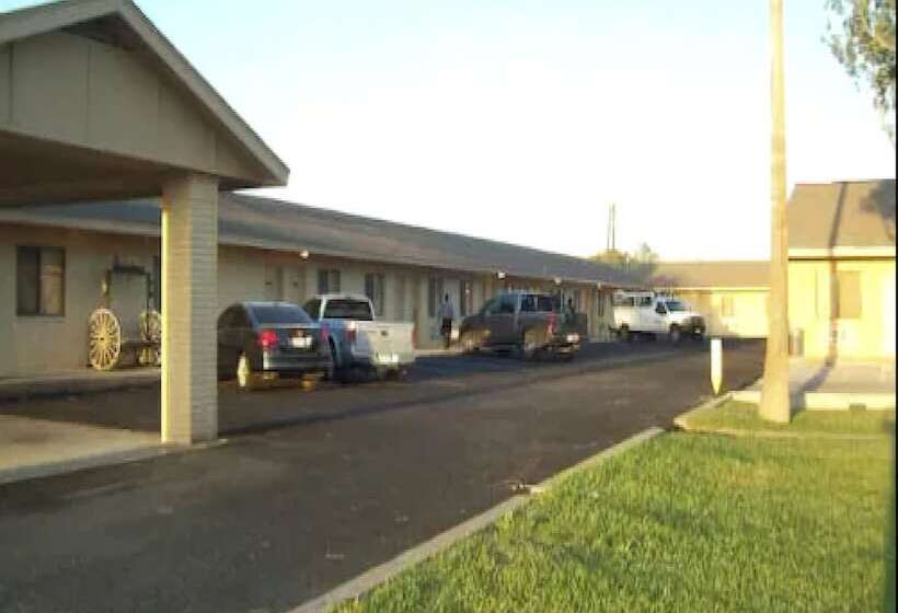 Мотель Hebbronville Executive Inn