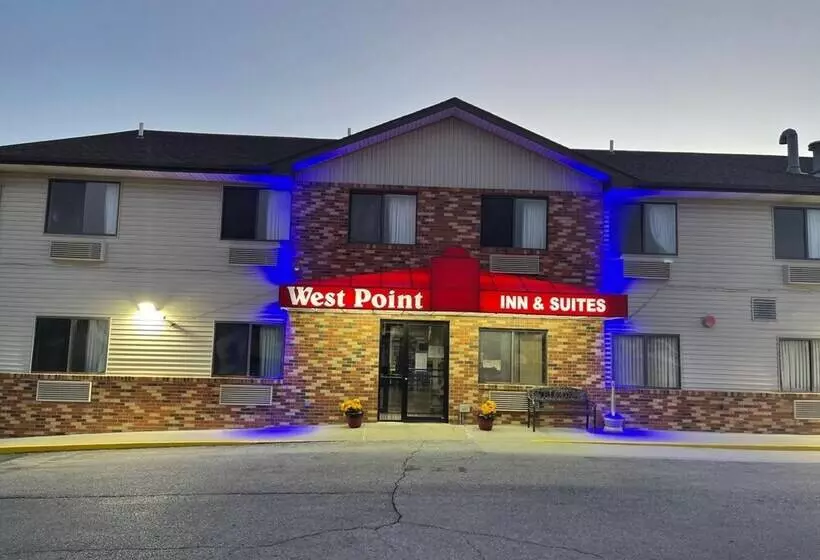 汽车旅馆 West Point Inn & Suites