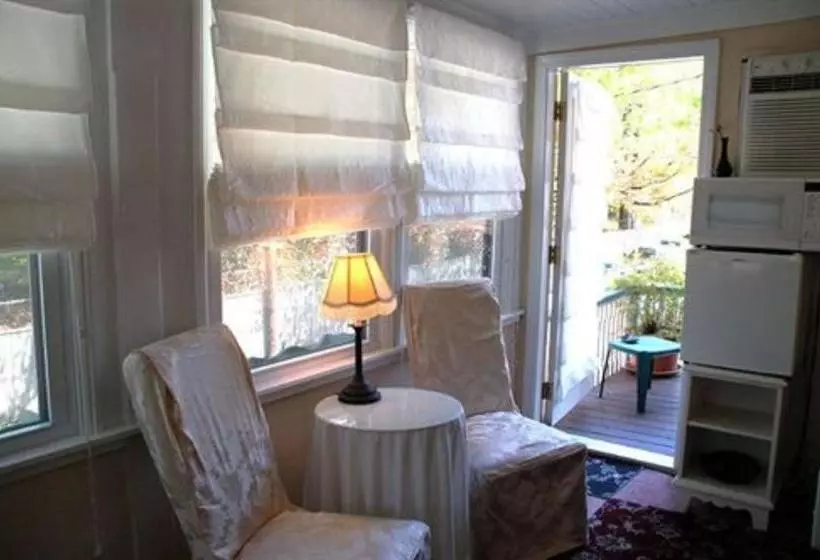 Aamiaismajoitus (B&B) Artful Lodger