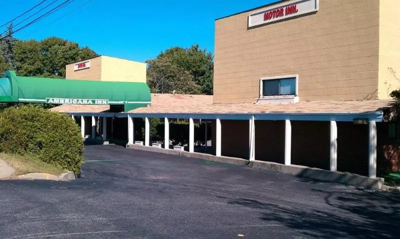 호텔 Americana Inn Farmingdale