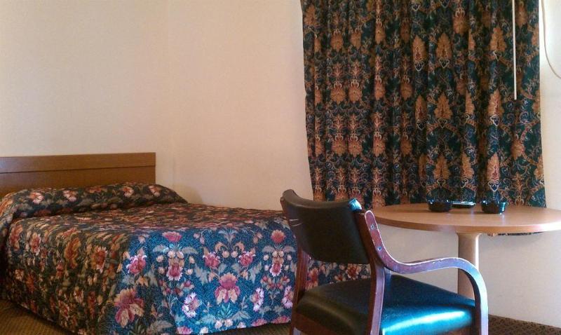 호텔 Americana Inn Farmingdale