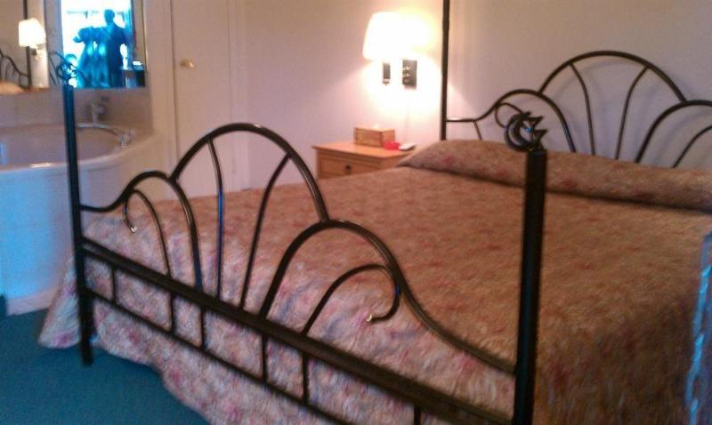 호텔 Americana Inn Farmingdale