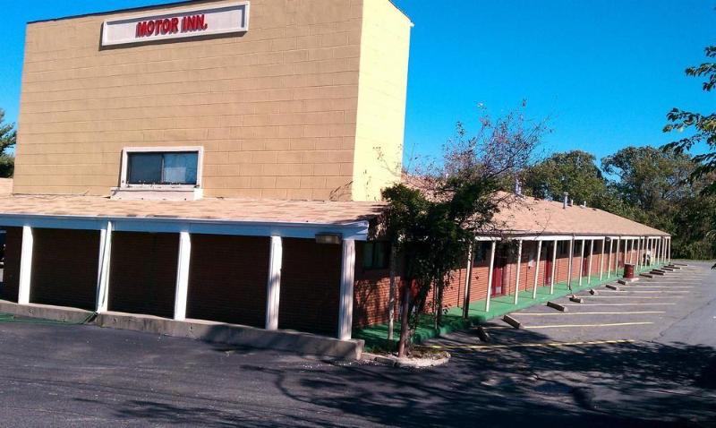 호텔 Americana Inn Farmingdale