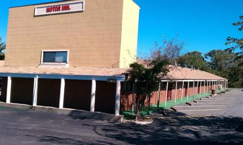 호텔 Americana Inn Farmingdale