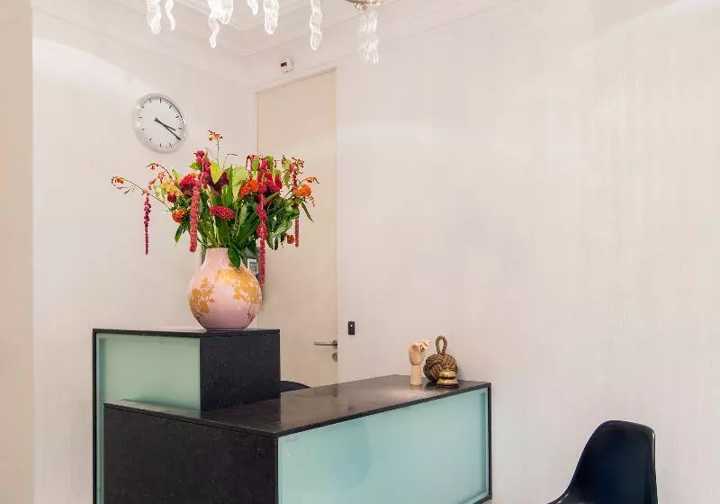 هتل Amsterdam Canal