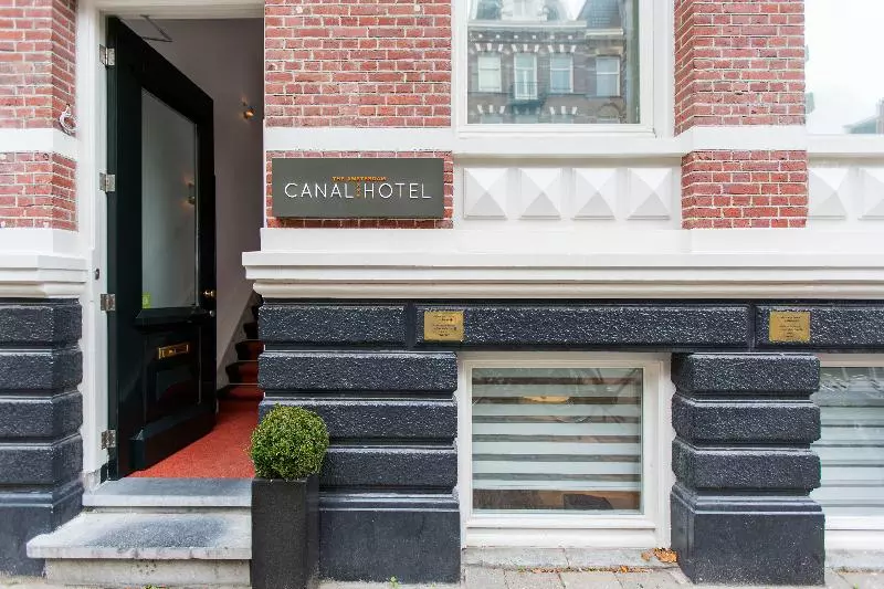 هتل Amsterdam Canal
