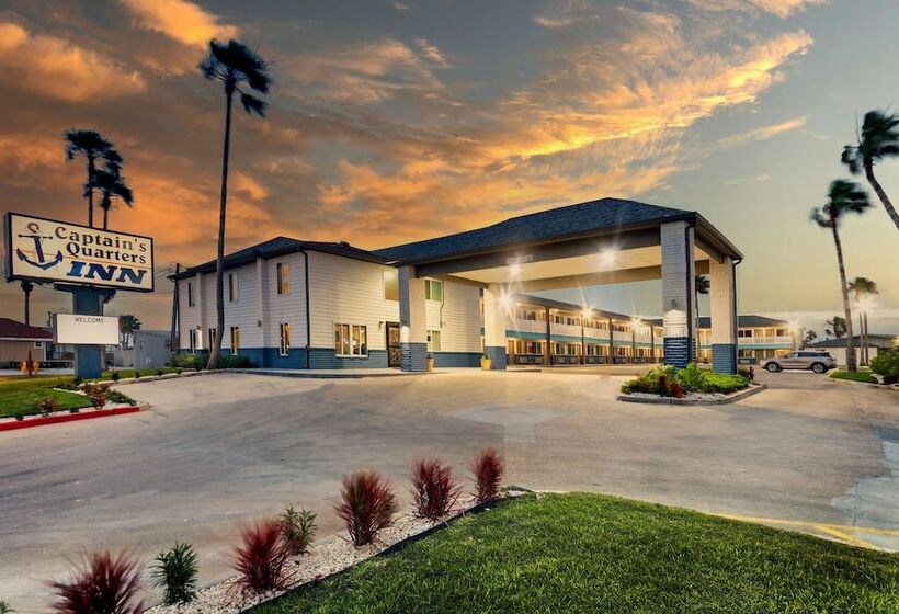 فندق Captains Quarters Inn