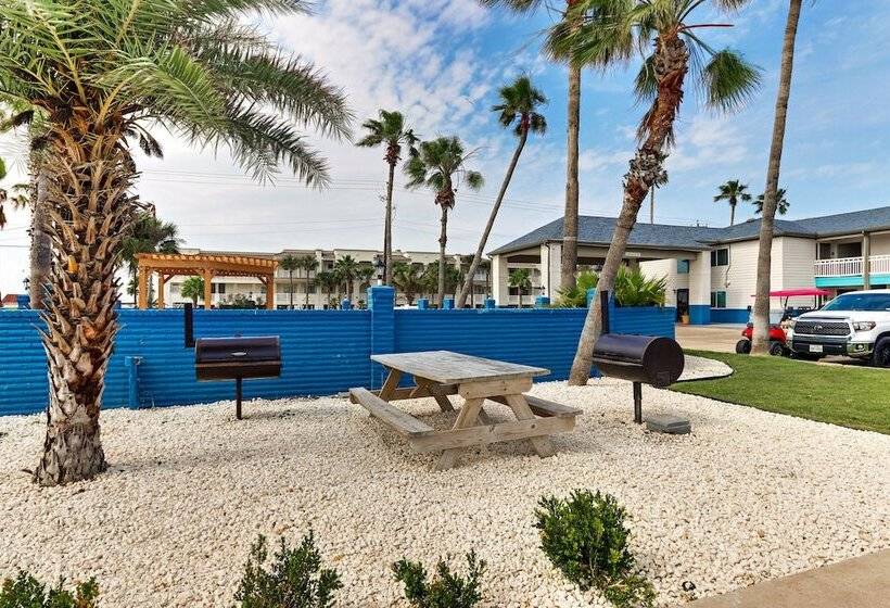 فندق Captains Quarters Inn