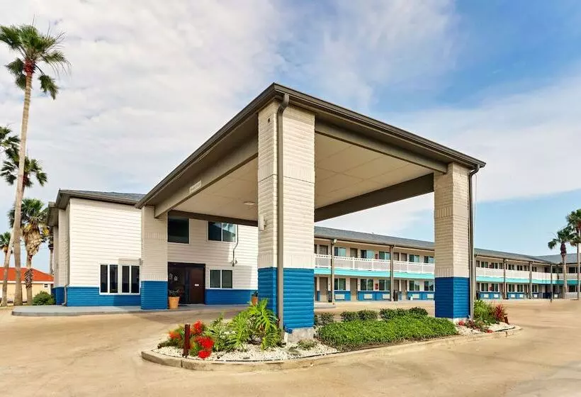 호텔 Captains Quarters Inn