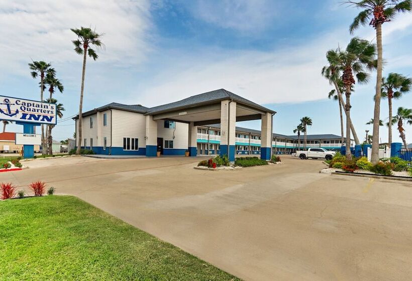 فندق Captains Quarters Inn