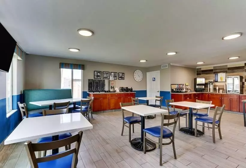 호텔 Captains Quarters Inn