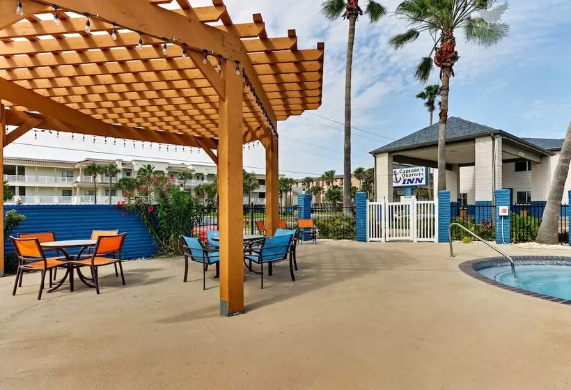 호텔 Captains Quarters Inn