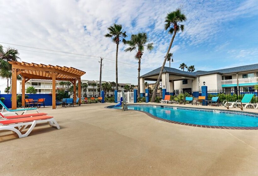 فندق Captains Quarters Inn