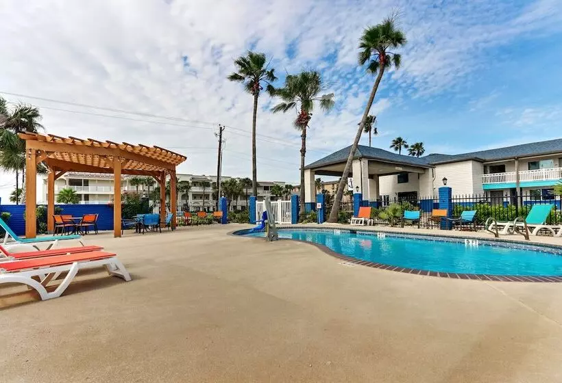 호텔 Captains Quarters Inn