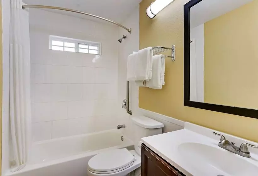 호텔 Captains Quarters Inn