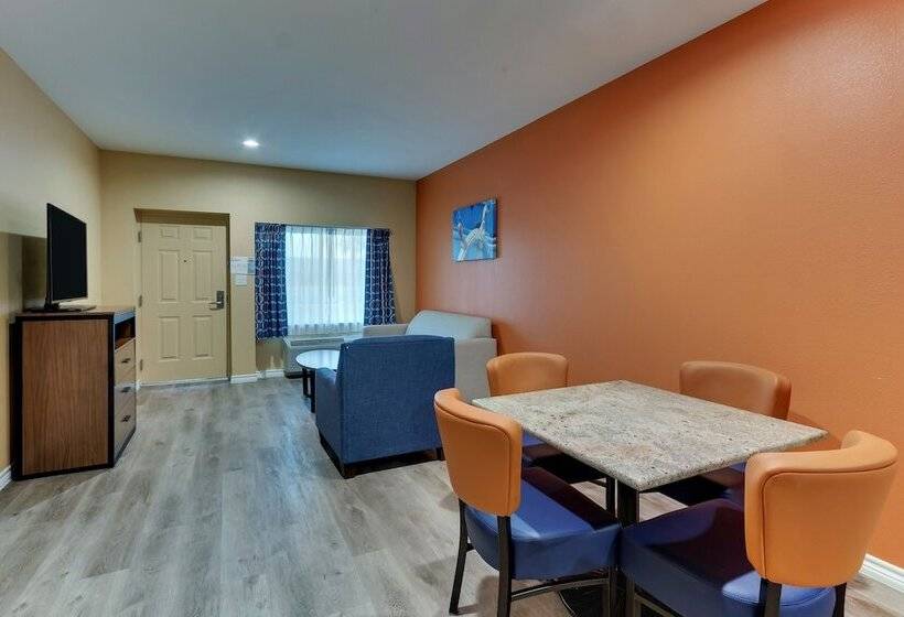 فندق Captains Quarters Inn