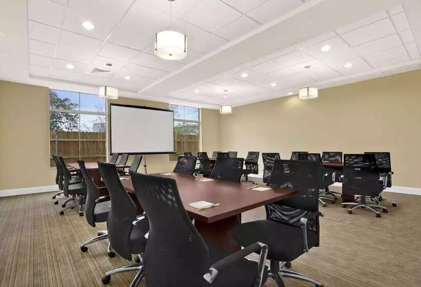 ホテル Days Inn By Wyndham Victoria