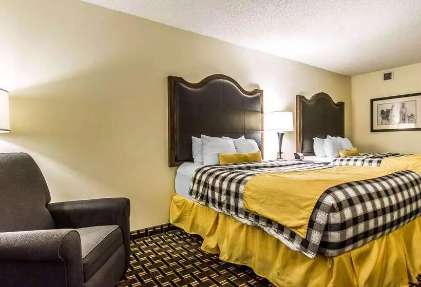 Evangeline Downs Hotel, Ascend Hotel Collection