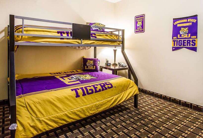 Evangeline Downs Hotel, Ascend Hotel Collection