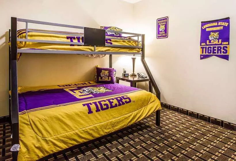 Evangeline Downs Hotel, Ascend Hotel Collection