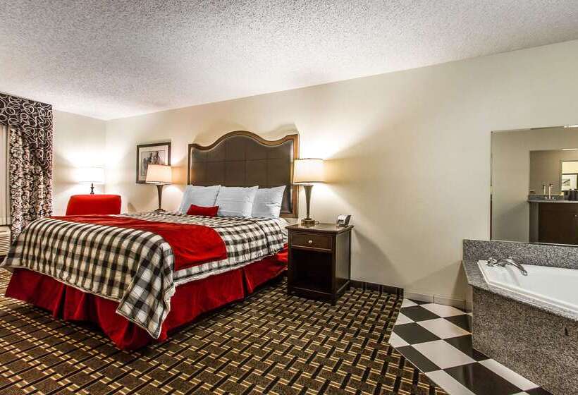 Evangeline Downs Hotel, Ascend Hotel Collection