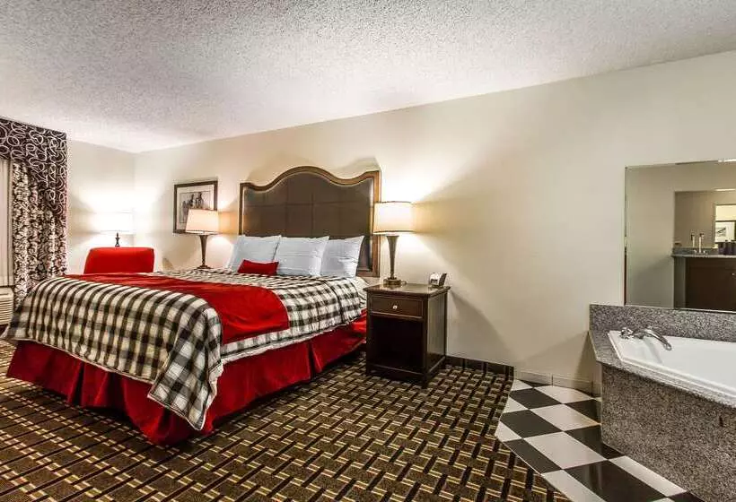 Evangeline Downs Hotel, Ascend Hotel Collection