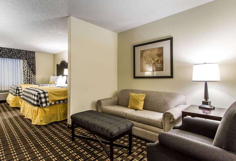 Evangeline Downs Hotel, Ascend Hotel Collection