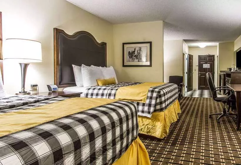 Evangeline Downs Hotel, Ascend Hotel Collection